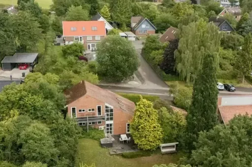 77a46df4-766b-4aa4-b6b4-9ae089cdbea9